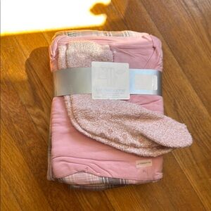 Liz Claiborne Pink Pajama Set